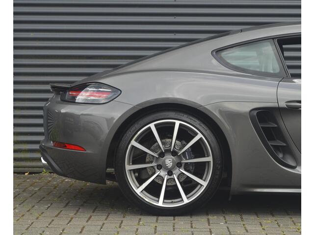 Porsche 718 Cayman 2.0