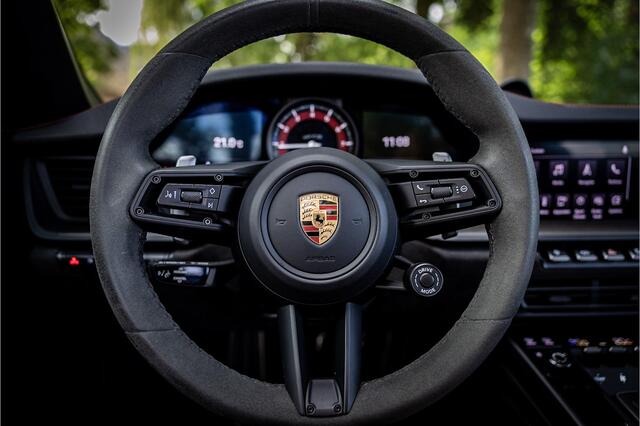 Porsche 911 Cabrio 3.0 Carrera GTS Carbon Sport Design Bose