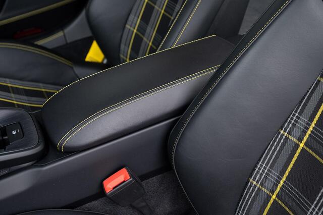 Porsche 911 4.0 GT3 Touring | PCCB | Noselift | handgeschakeld