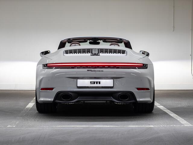 Porsche 911 Carrera Cabriolet