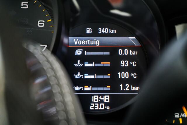 Porsche 911 991.2 GT2 RS - Weissach - GT Silver - Porsche Approved