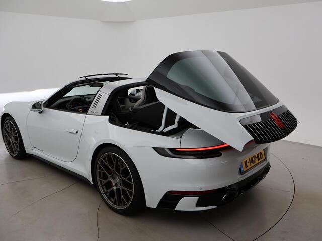 Porsche 911 TARGA 4S 3.0 992 ORIG. NL *17.979 KM* + SPORTUITLAAT / SFEERVERLICHTING / 360 CAMERA