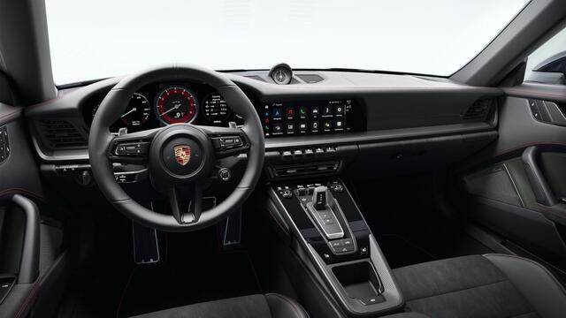 Porsche 911 Carrera 4 GTS Cabriolet