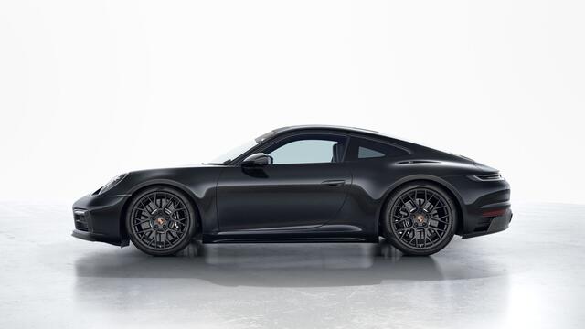 Porsche 911 Carrera 4 GTS
