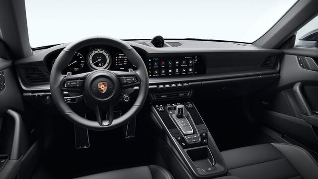 Porsche 911 Carrera 4 GTS