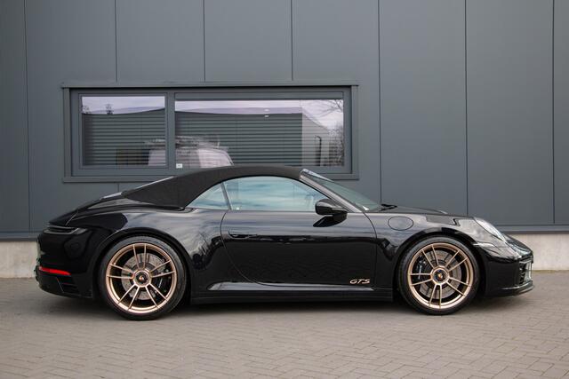 Porsche 911 Cabrio 3.0 Carrera GTS | 480PK | Sportuitlaat | Bose | Sport Chrono | Centerlock | Lane Assist | Centerlock | Ambiance |Alcantara BTW | Led | Camera | Exclusive Design | Stoelverwarming | Keyless | Sportdesign | Alarm | Porsche Approved.