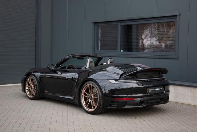Porsche 911 Cabrio 3.0 Carrera GTS | 480PK | Sportuitlaat | Bose | Sport Chrono | Centerlock | Lane Assist | Centerlock | Ambiance |Alcantara BTW | Led | Camera | Exclusive Design | Stoelverwarming | Keyless | Sportdesign | Alarm | Porsche Approved.