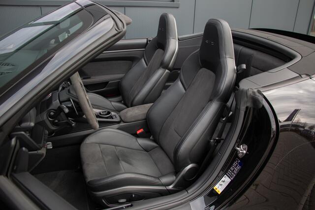 Porsche 911 Cabrio 3.0 Carrera GTS | 480PK | Sportuitlaat | Bose | Sport Chrono | Centerlock | Lane Assist | Centerlock | Ambiance |Alcantara BTW | Led | Camera | Exclusive Design | Stoelverwarming | Keyless | Sportdesign | Alarm | Porsche Approved.