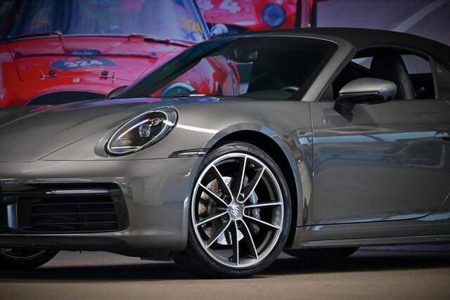 Porsche 911 Cabrio 3.0 Carrera 4