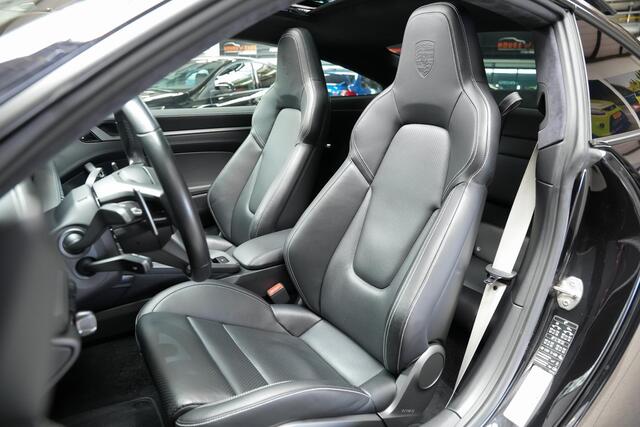 Porsche 911 3.0 Carrera S |porsche design pakket|porsche design sideskirts|achterasbesturing|matrix led koplampen|sport chrono pakket|sportuitlaat|alcantara hemel|panoramadak|360 camera|blind spot|