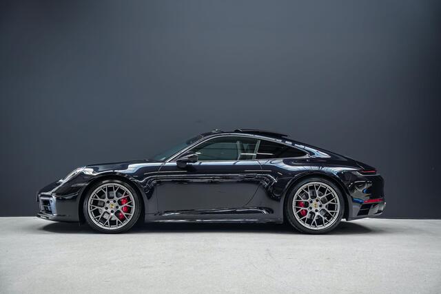 Porsche 911 3.0 Carrera S |porsche design pakket|porsche design sideskirts|achterasbesturing|matrix led koplampen|sport chrono pakket|sportuitlaat|alcantara hemel|panoramadak|360 camera|blind spot|