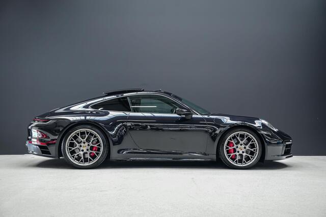 Porsche 911 3.0 Carrera S |porsche design pakket|porsche design sideskirts|achterasbesturing|matrix led koplampen|sport chrono pakket|sportuitlaat|alcantara hemel|panoramadak|360 camera|blind spot|