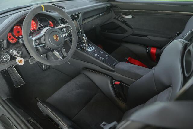 Porsche 911 4.0 GT3 RS slechts 1.805 KM origineel Nederlands geleverd