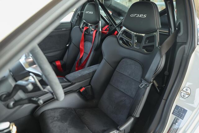 Porsche 911 4.0 GT3 RS slechts 1.805 KM origineel Nederlands geleverd
