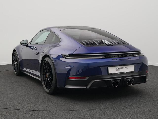 Porsche 911 Carrera 4 GTS