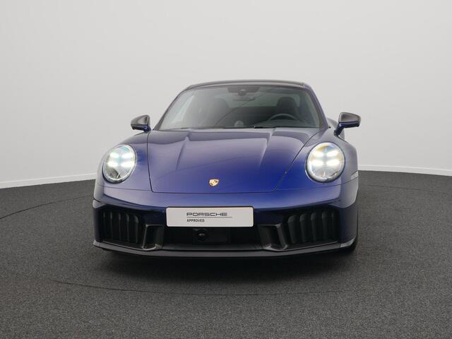 Porsche 911 Carrera 4 GTS