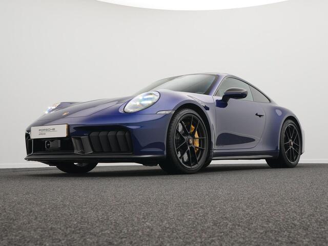 Porsche 911 Carrera 4 GTS