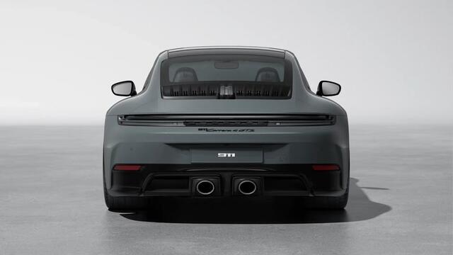 Porsche 911 Carrera 4 GTS