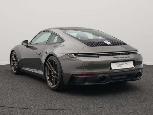 Porsche 911 Carrera 4 GTS