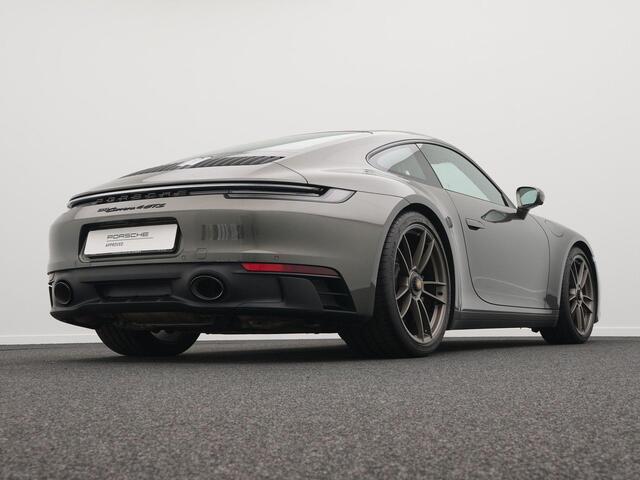 Porsche 911 Carrera 4 GTS