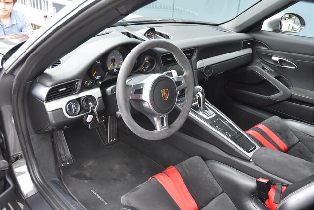 Porsche 911 911 3.8 GT3