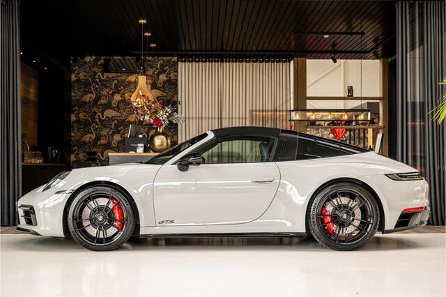 Porsche 911 Targa 4 GTS | SportDesign | Carbon | 360° | BOSE | PDLS+ | Adaptieve sportstoelen 18 voudig