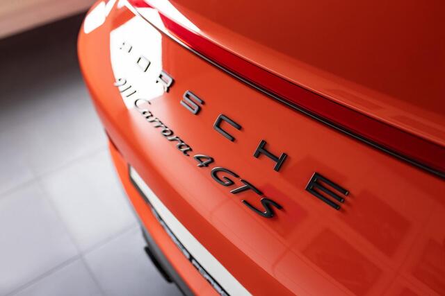 Porsche 911 3.0 Carrera 4 GTS