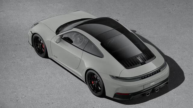 Porsche 911 Carrera 4 GTS