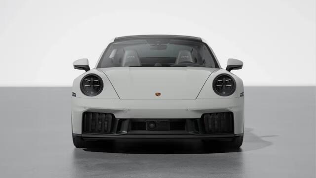 Porsche 911 Carrera 4 GTS