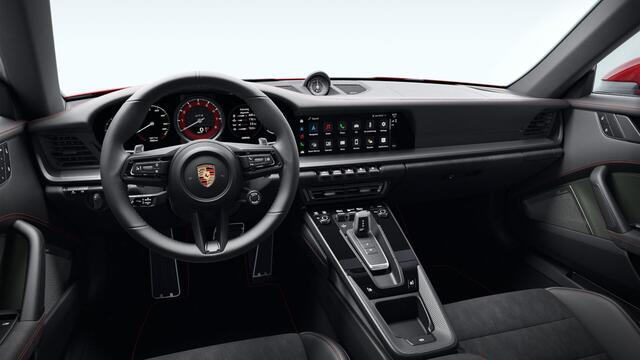 Porsche 911 Carrera 4 GTS