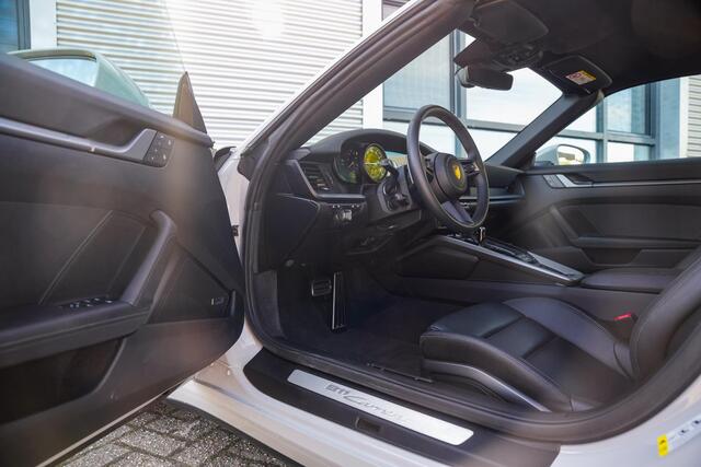 Porsche 911 Cabrio 3.0 Carrera Sportuitlaat Stoelverw. Camera LED 21''LM