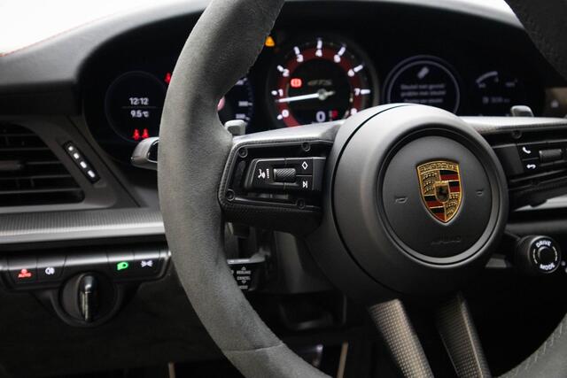 Porsche 911 3.0 Carrera GTS | Aerokit | Bose | Krijt | Lift | 18 weg sportstoelen | Sportuitlaat |