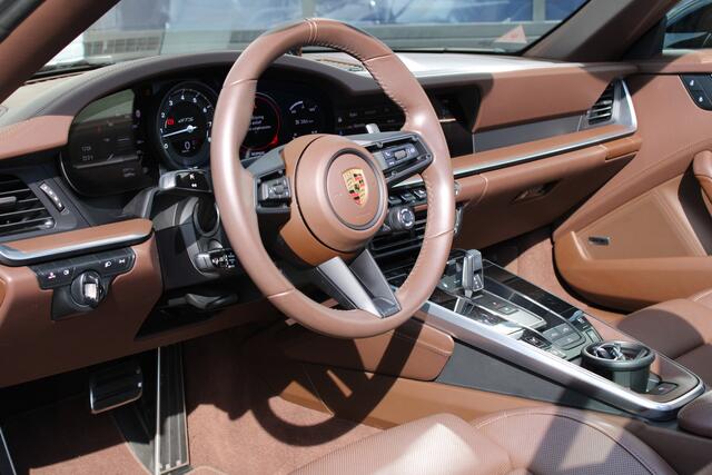 Porsche 911 Cabrio 3.0 Carrera / 4 GTS / SportDesign / Bose / Lift / Volleder / Vol Opties / NIEUWSTAAT