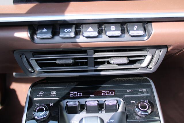 Porsche 911 Cabrio 3.0 Carrera / 4 GTS / SportDesign / Bose / Lift / Volleder / Vol Opties / NIEUWSTAAT