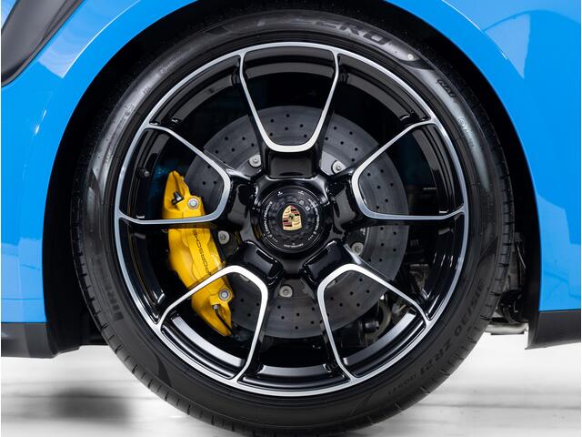 Porsche 911 Turbo S