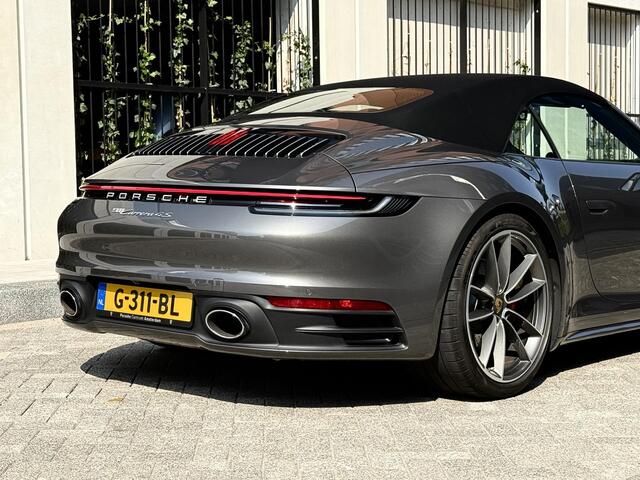Porsche 911 Cabrio 3.0 Carrera 4 S Approved 2-2027 Lift SportChrono Achteras PDLS SportDesign 20''/21'' Surround View