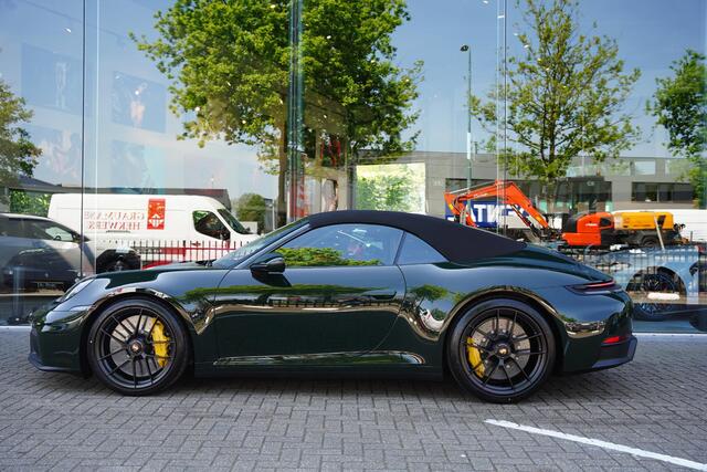 Porsche 911 Cabrio 3.0 Carrera GTS PTS Brewster Green Ceramic