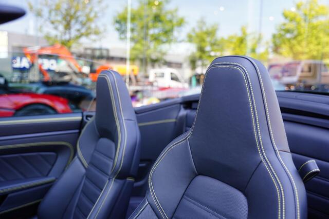 Porsche 911 Cabrio 3.0 Carrera GTS PTS Brewster Green Ceramic
