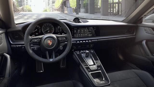 Porsche 911 Carrera 4 GTS Cabriolet