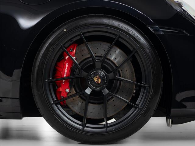 Porsche 911 Carrera GTS