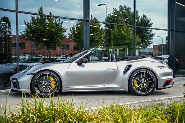 Porsche 911 Turbo S Cabrio 3.8 650pk |Porsche approved|nieuw staat|org. NL|Burmester|sportuitlaat|lift|GT-zilver|alcantara stuur|memory|360 camera|PDLS|Apple Carplay|Porsche Exclusive|