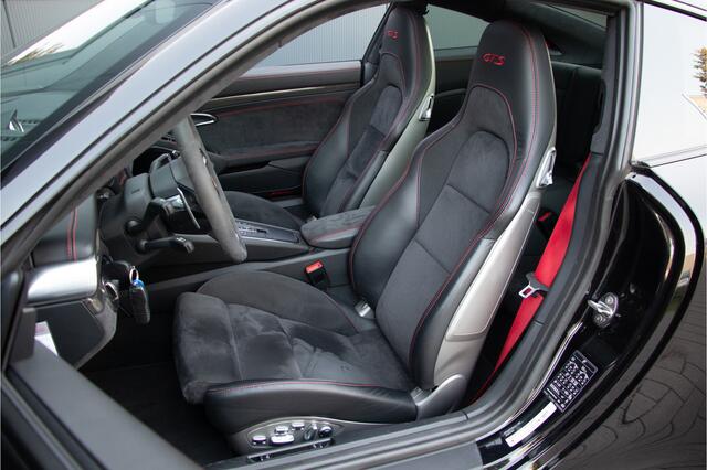 Porsche 911 3.0 Carrera GTS 450PK | Pano | Sportuitlaat | PADM | 18 weg Sportstoelen | Bose | Alcantara | Stuurverwarming | Sport Chrono | Cruise Control | Camera | Sport Design | 20" | N.P ¤235.387 | Target Blu Eye | 991.2 | PTV Plus | Carbon | Dealer onderhouden.