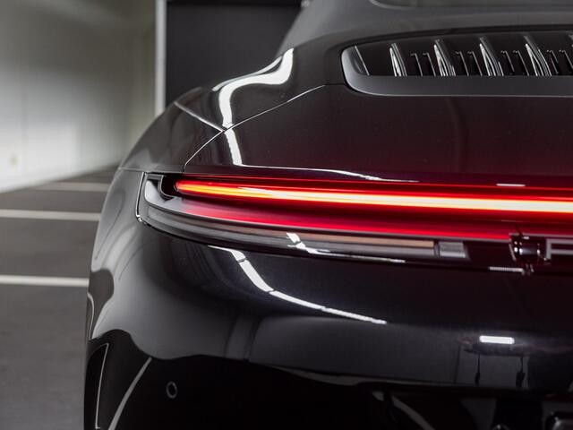 Porsche 911 Carrera 4 GTS Cabriolet