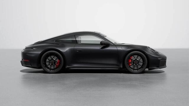 Porsche 911 Carrera 4 GTS