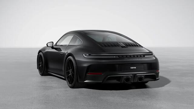 Porsche 911 Carrera 4 GTS