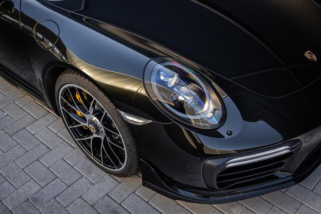 Porsche 911 (991.2) 3.8 Turbo S | NL Auto | 1ste Eigenaar | 580pk | Hefsysteem Vooras | Burmester High-End | Dark Olive Metallic | PDLS+ | Sport Chrono | Sportstoelen Plus 18-Weg ele. verstelbaar | Stoelventilatie | Adaptieve Cruise Control | PASM | PTV Plus |