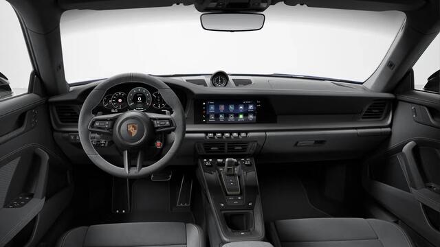 Porsche 911 Carrera 4 GTS