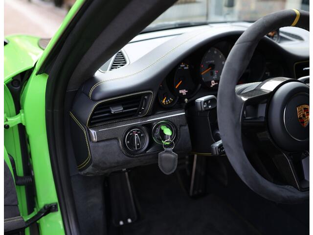 Porsche 911 4.0 GT3 RS | Lizard Green - Weissach - Lift - Camera