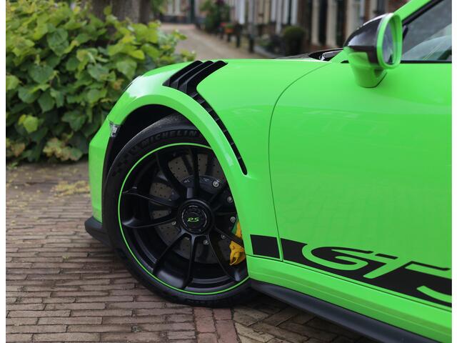 Porsche 911 4.0 GT3 RS | Lizard Green - Weissach - Lift - Camera