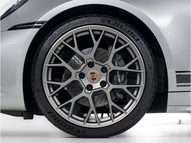 Porsche 911 Carrera